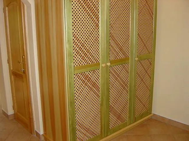 Skříně a šatny