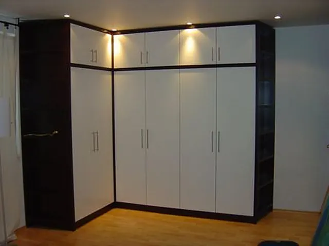 Skříně a šatny